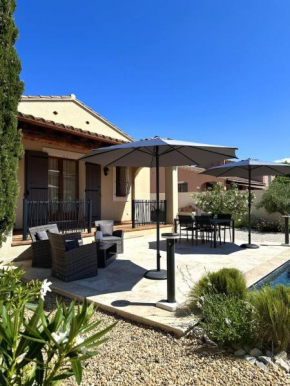 Les lauriers blancs villa avec piscine